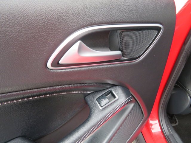 Used 2020 Jupiter Red Mercedes-Benz GLA 250 image 17