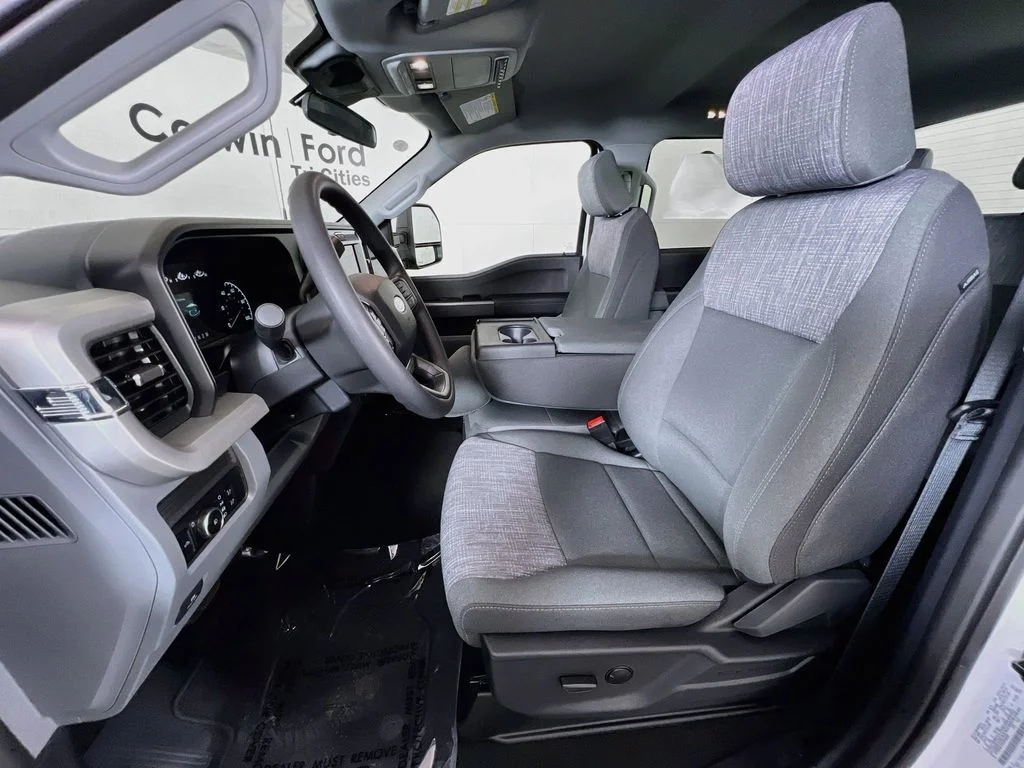New 2026 Oxford White Ford XLT image 22