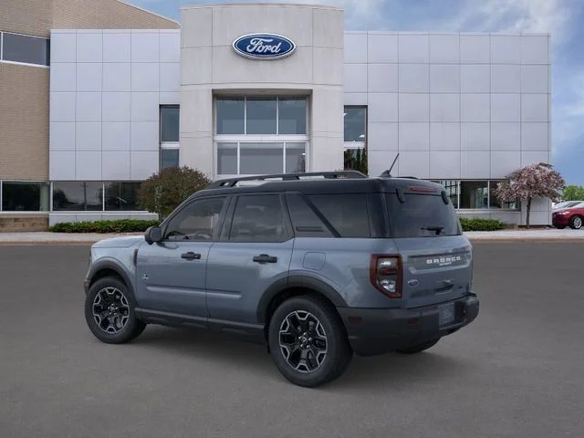 New 2026 Azure Gray Metallic Ford Outer Banks image 4