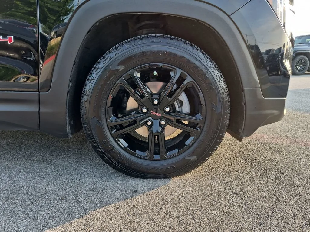 Certified Used 2024 Ebony Twilight Metallic GMC AT4 image 15