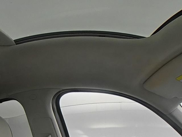 Used 2021 White Hyundai Calligraphy image 41