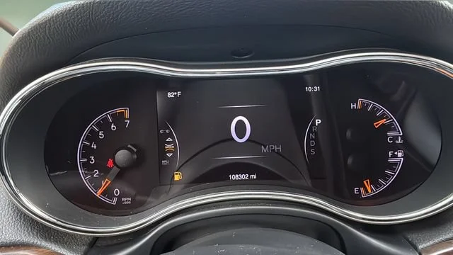 Used 2015  Jeep Limited image 13