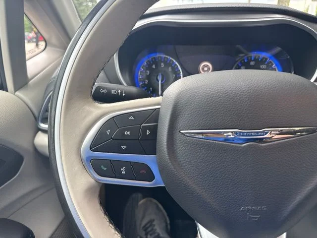 Used 2019 Black Chrysler Limited image 32