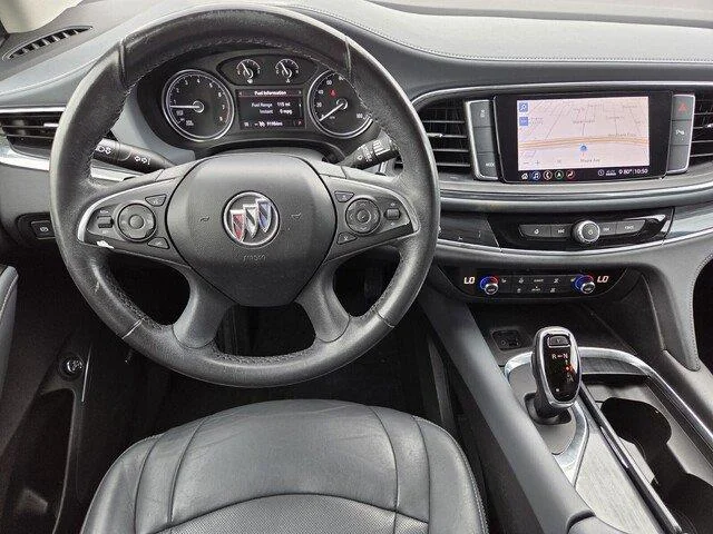 Used 2020 Summit White Buick Essence image 22