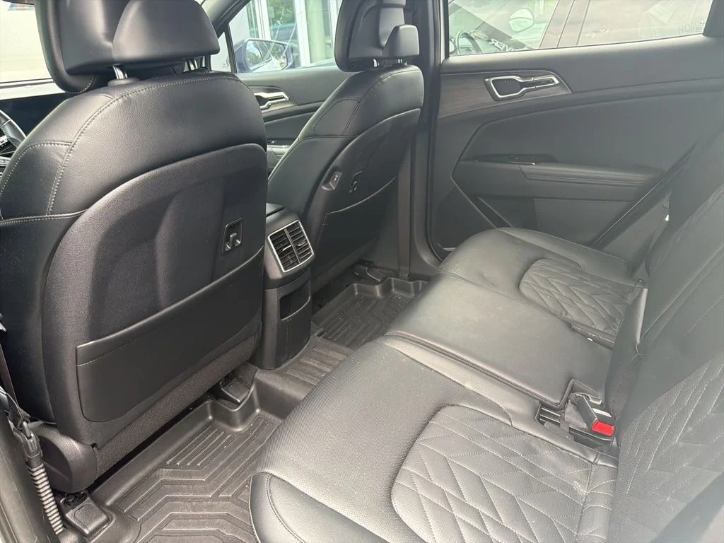 Used 2023 White Pearl Kia X-Line image 15