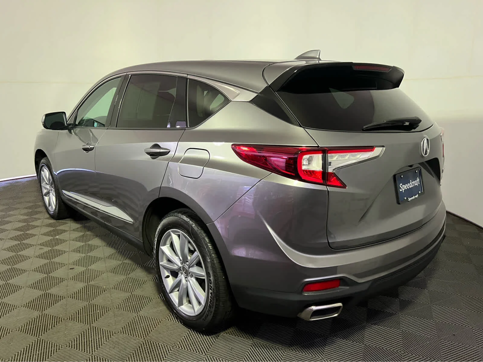 Certified Used 2024 Liquid Carbon Metallic Acura  image 5