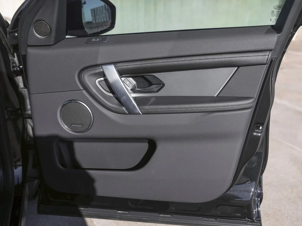 New 2025 Black Land Rover SE image 32
