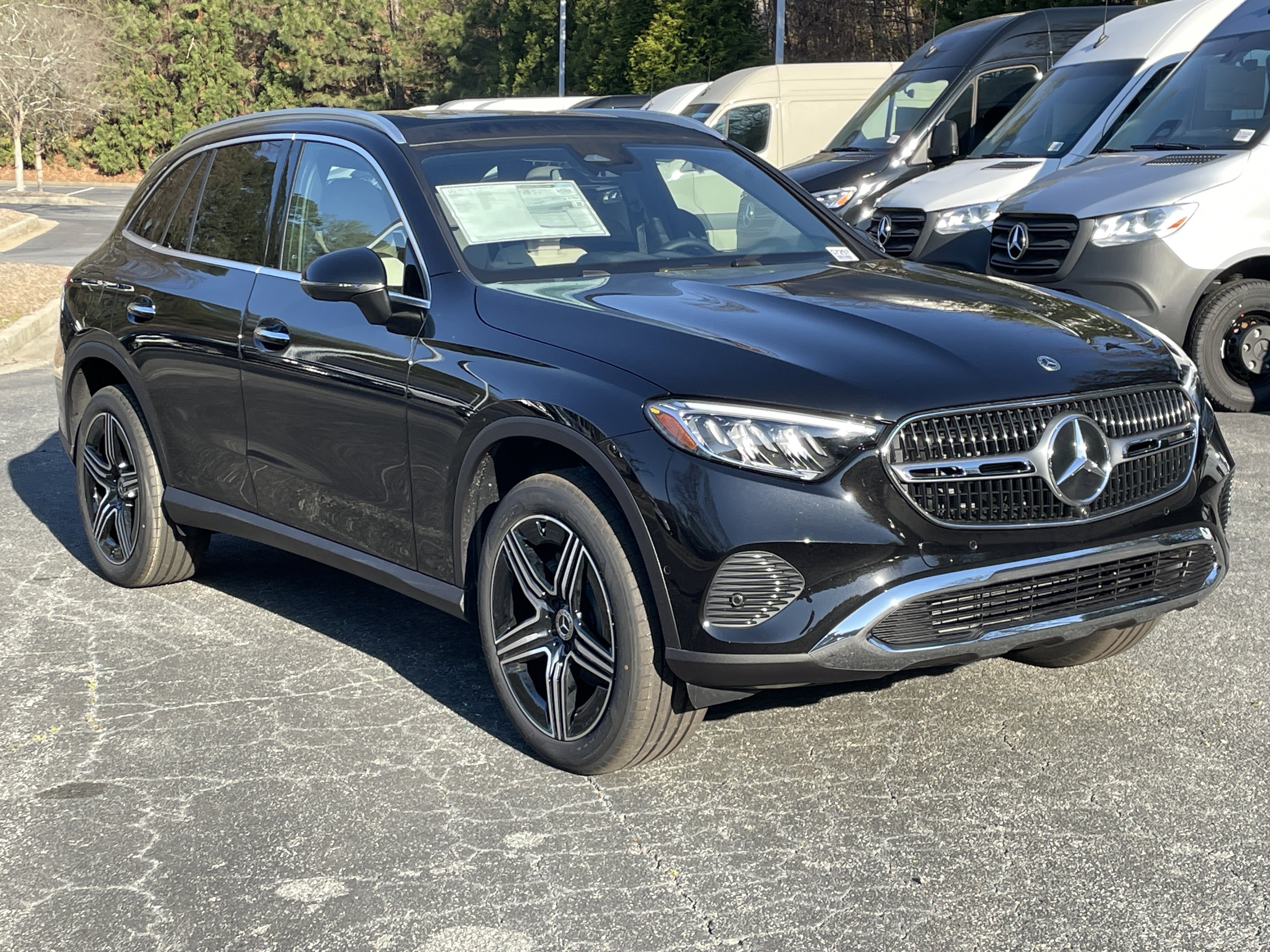 New 2026 Obsidian Black Metallic Mercedes-Benz GLC 300 4MATIC® SUV image 4