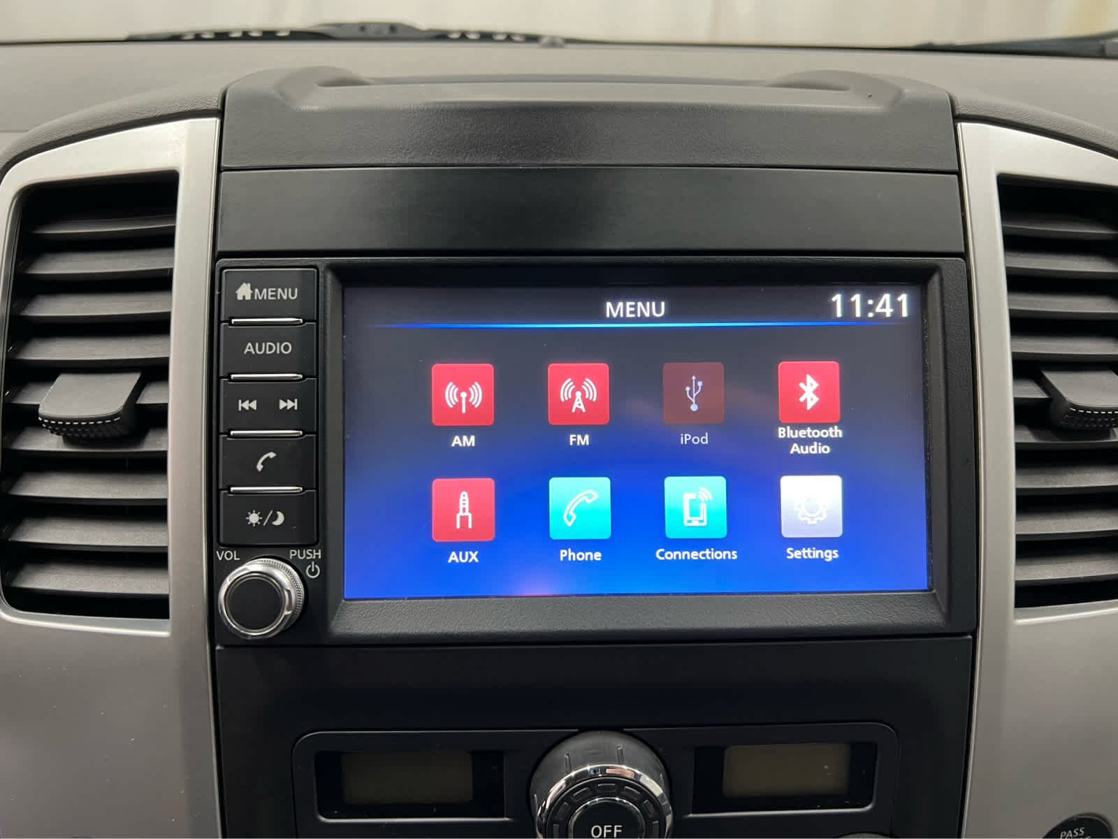 Used 2021 Cayenne Red Metallic Nissan SV image 18