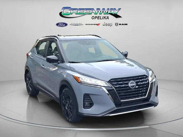 2023 Nissan Kicks SR