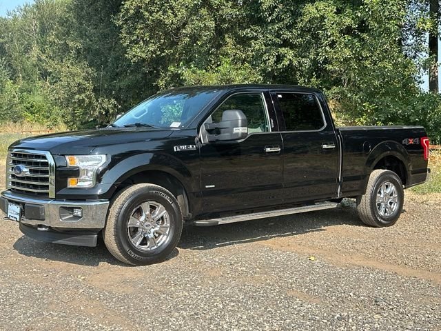 Used 2017 Shadow Black Ford XLT image 4