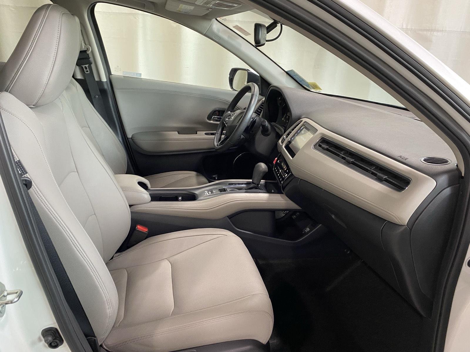 Used 2021 Platinum White Pearl Honda EX-L image 8