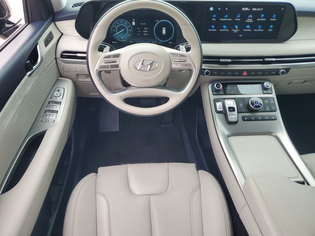 Used 2024 White Hyundai Calligraphy image 12