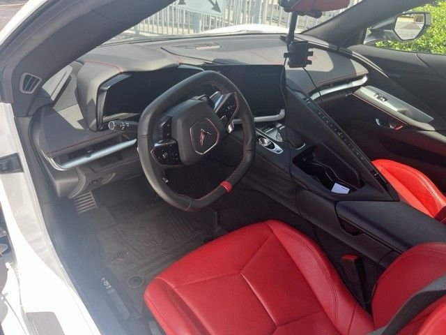 Used 2023 White Chevrolet Stingray image 11