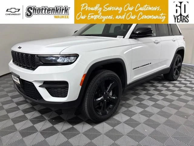 2025 Jeep Grand Cherokee Laredo