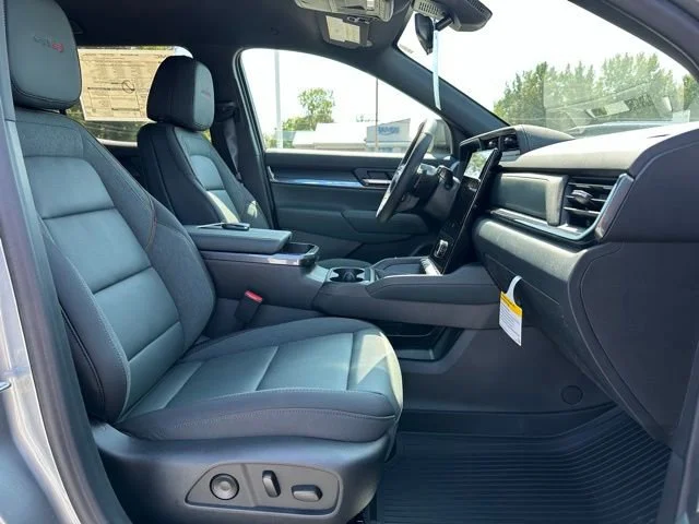 2026 GMC Terrain AT4 - Photo 7