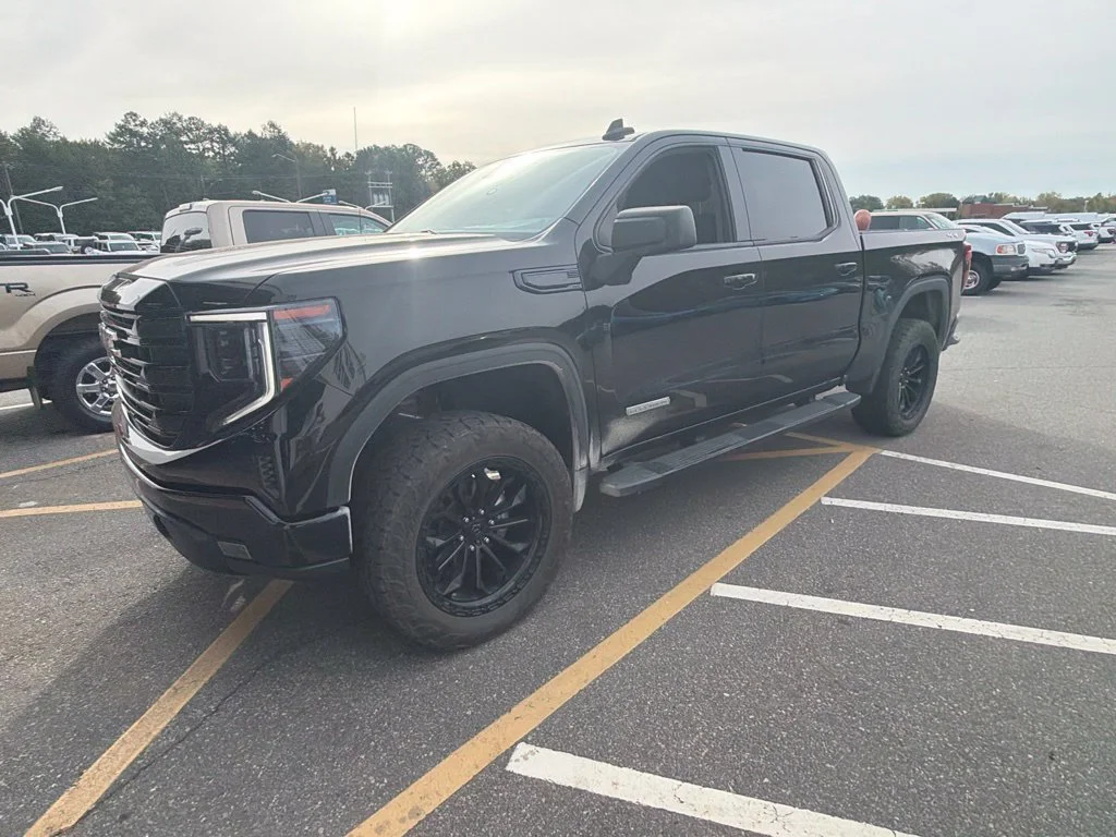 Used 2022 Black GMC Elevation image 14