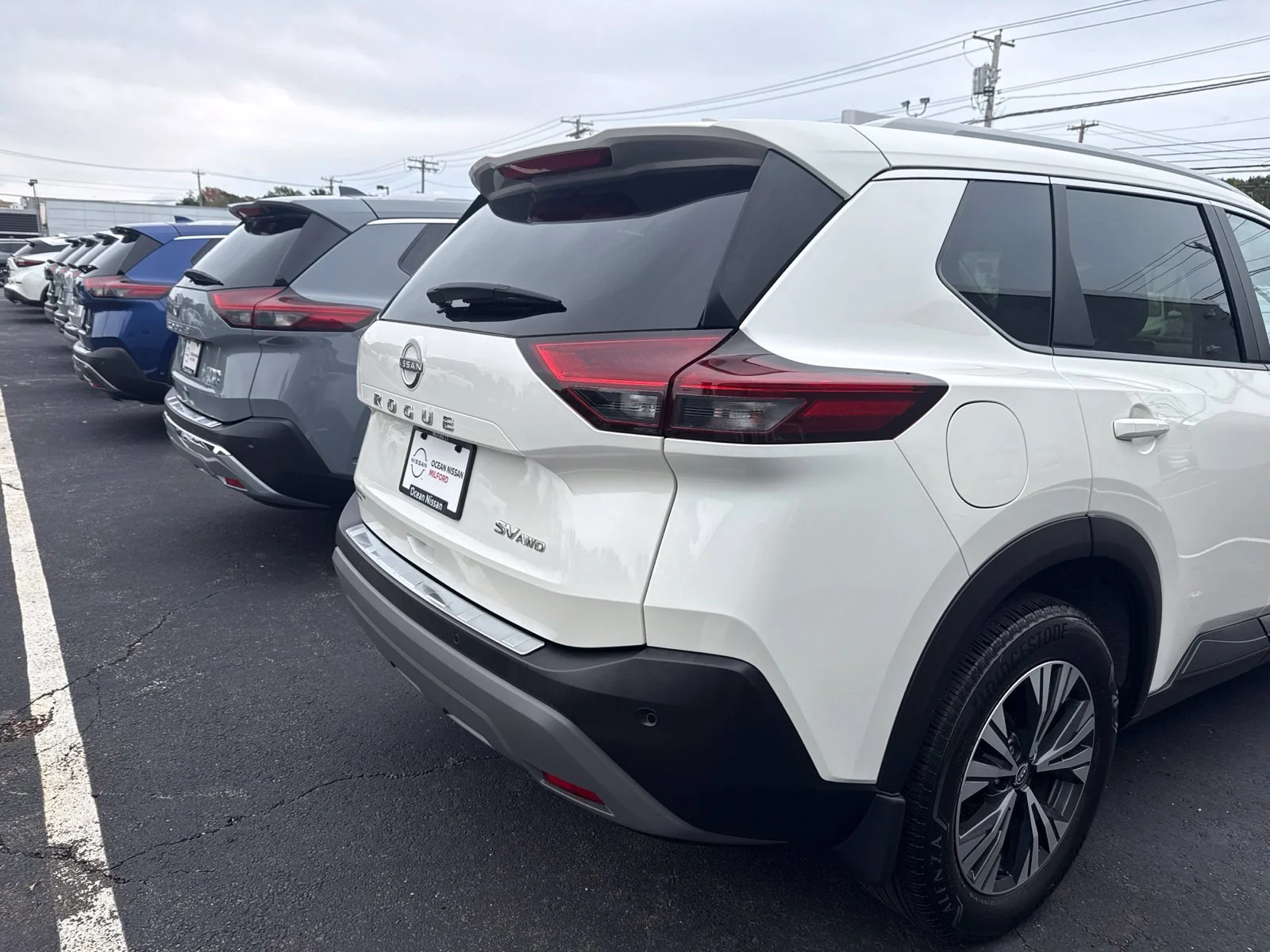 Certified Used 2023 Pearl White Nissan SV image 12
