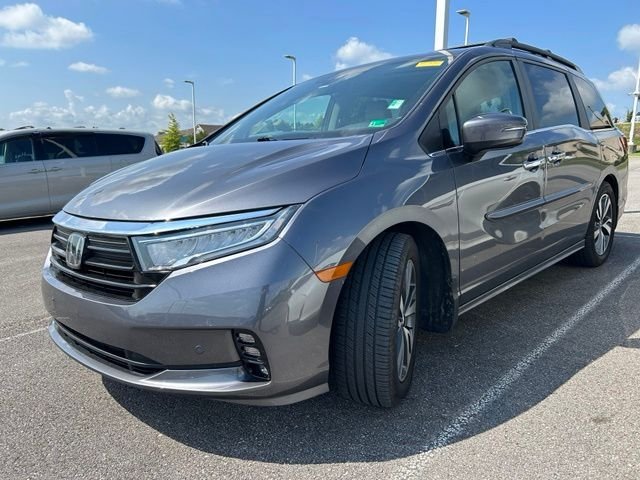 Used 2022 Modern Steel Metallic Honda Touring image 1