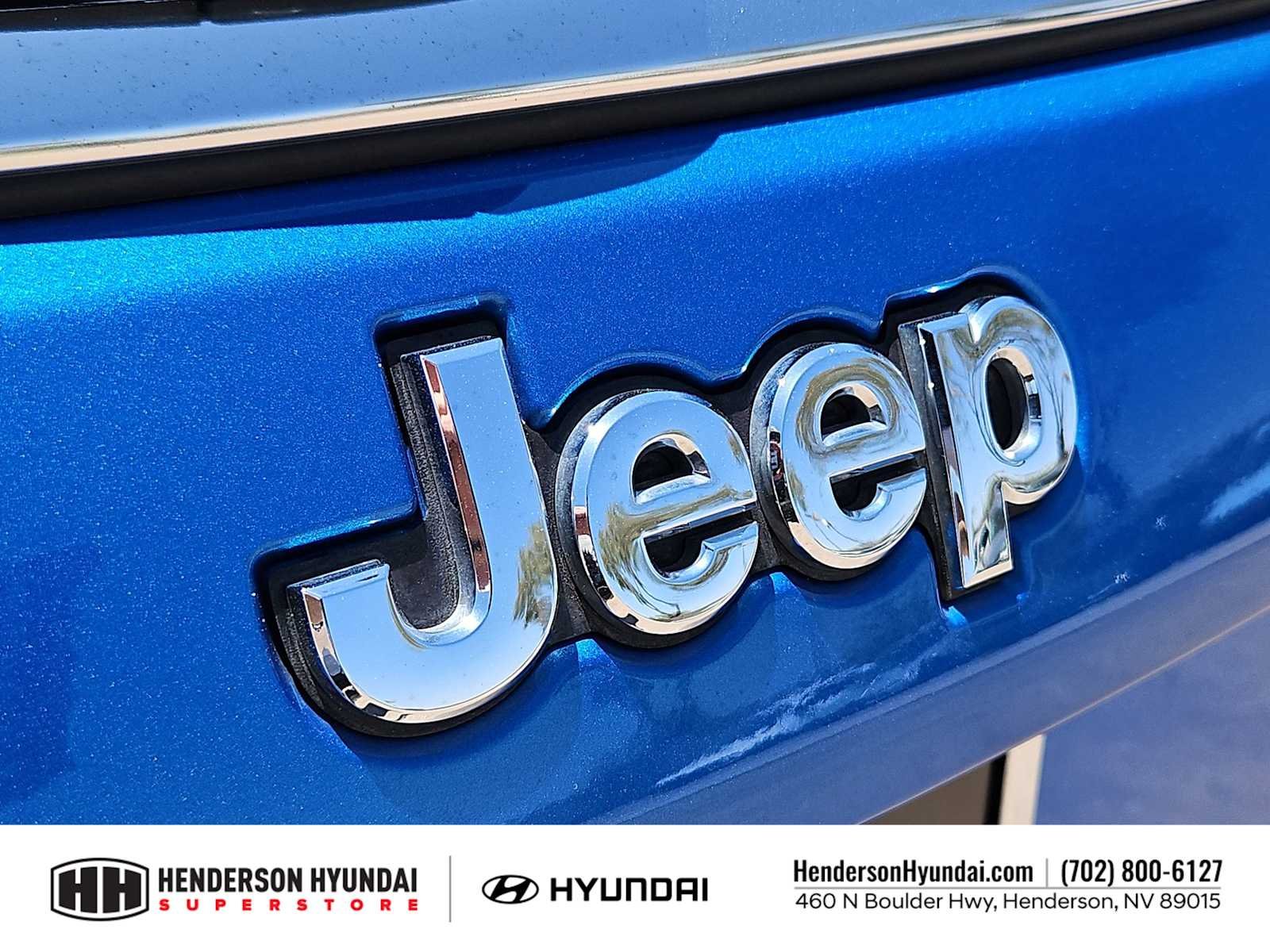 Used 2020 Laser Blue Pearlcoat Jeep Latitude image 11