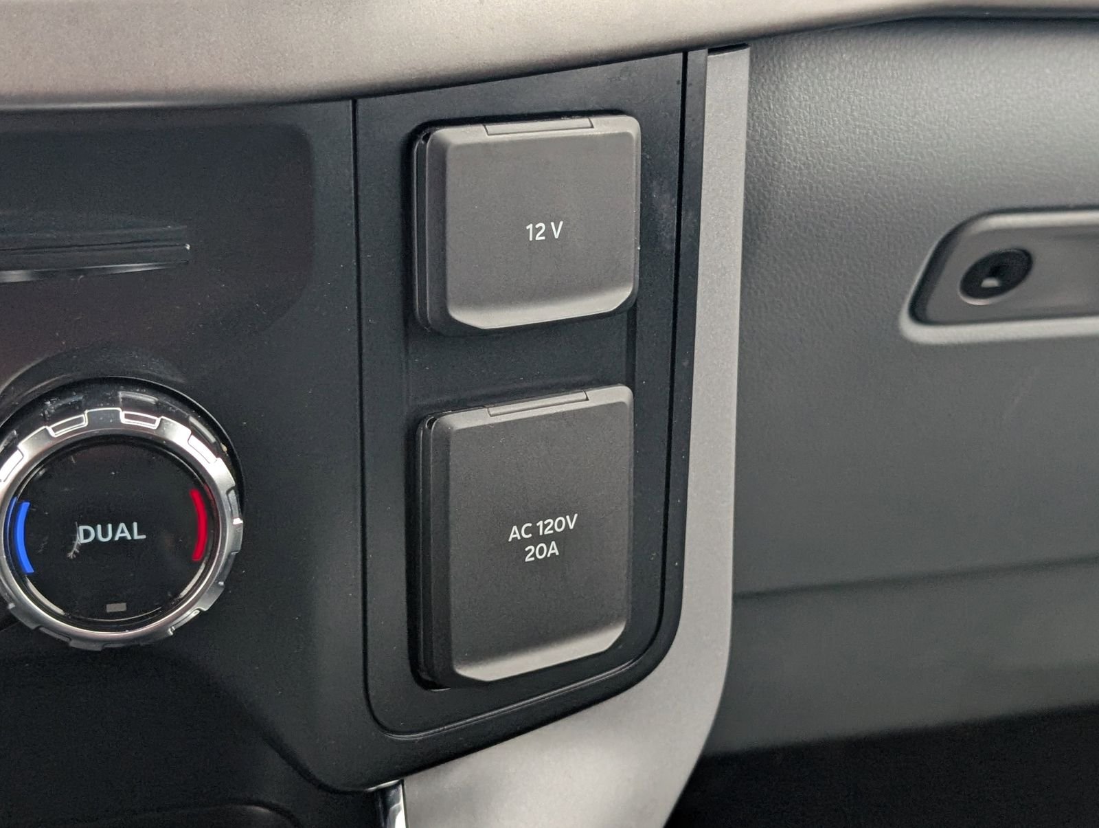 2024 Ford F-150 XLT - Photo 26