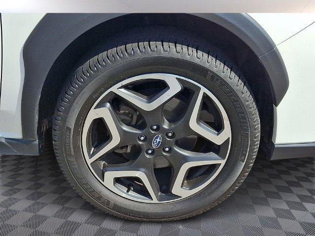 Used 2020 White Subaru Limited image 10