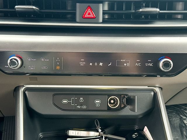 Certified Used 2026 Metal Kia LXS image 16