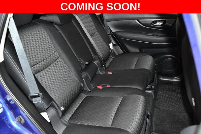 Used 2017 Blue Nissan S image 27