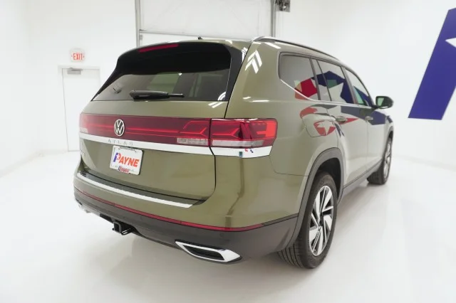 New 2026 Avocado Green Pearl Volkswagen 2.0T SE w/Technology image 5