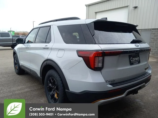 New 2026 Space White Metallic Ford Tremor image 5