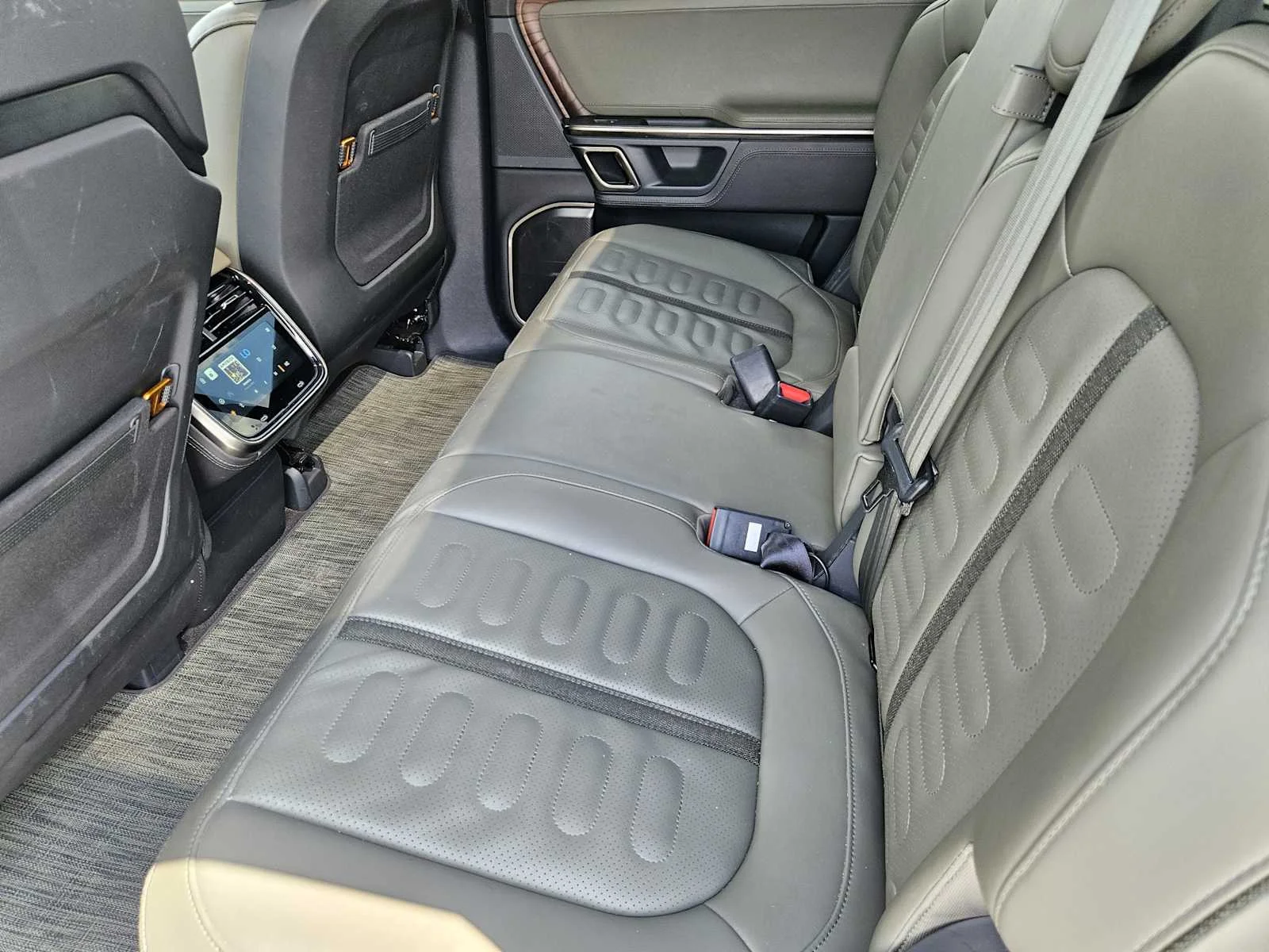 Used 2023 Forest Green Rivian Adventure image 27