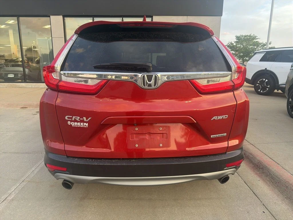 Used 2017  Honda Touring image 5