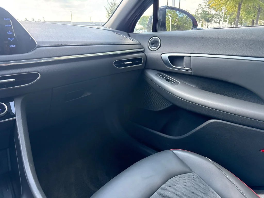 Used 2020 Calypso Red Hyundai SEL Plus image 17