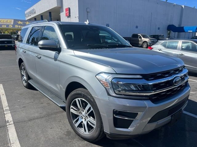 Used 2023 Silver Ford Limited image 4