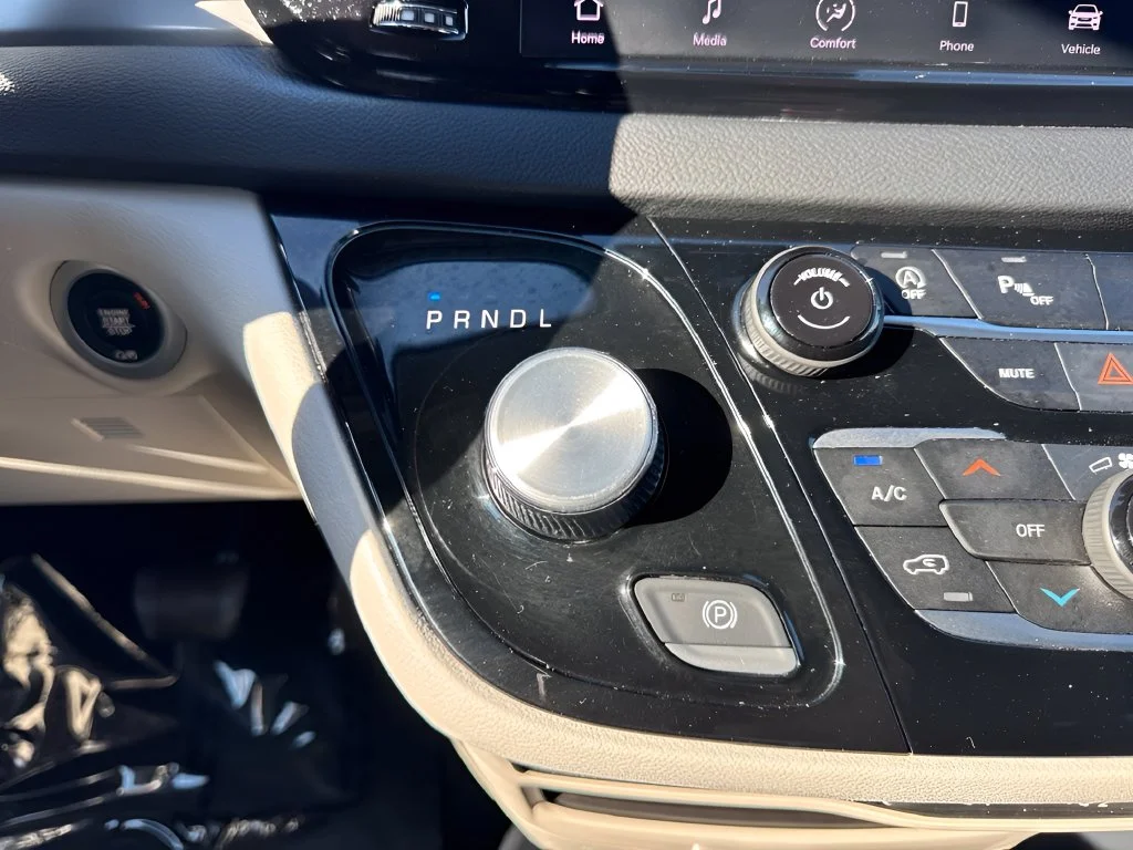 Used 2023 White Chrysler Touring L image 14