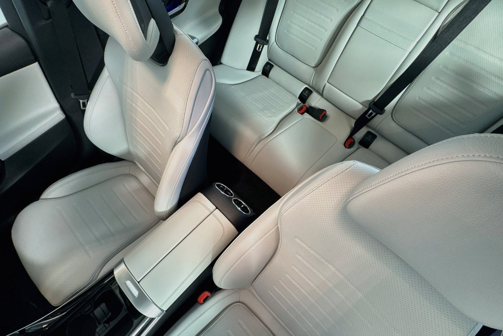 New 2026 Polar White Mercedes-Benz C 300 image 19
