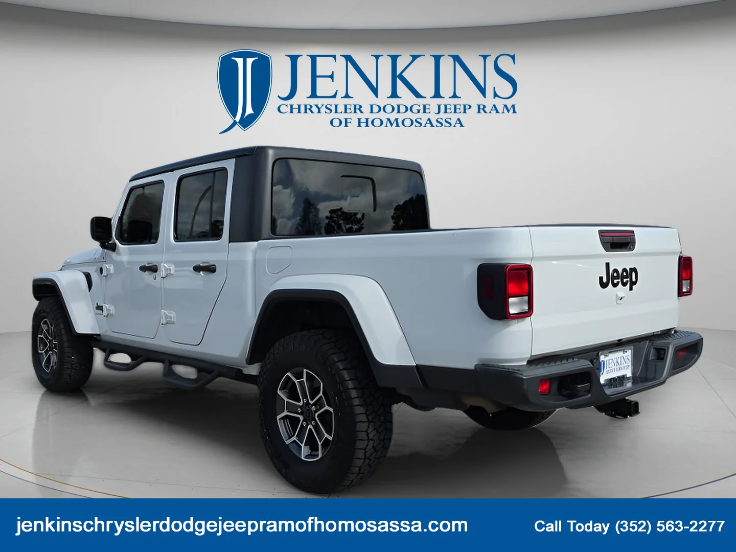 Used 2020 Bright White Clearcoat Jeep Altitude image 8