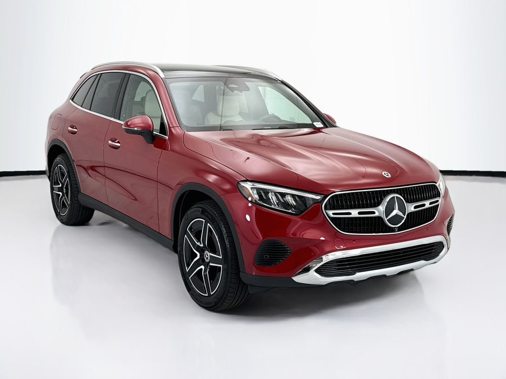 Certified Used 2026 MANUFAKTUR Patagonia Red Metallic Mercedes-Benz GLC 300 image 3