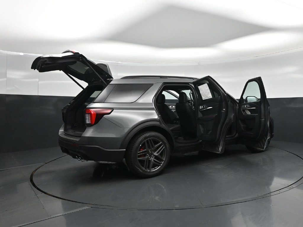 New 2026 Carbonized Gray Metallic Ford ST image 5