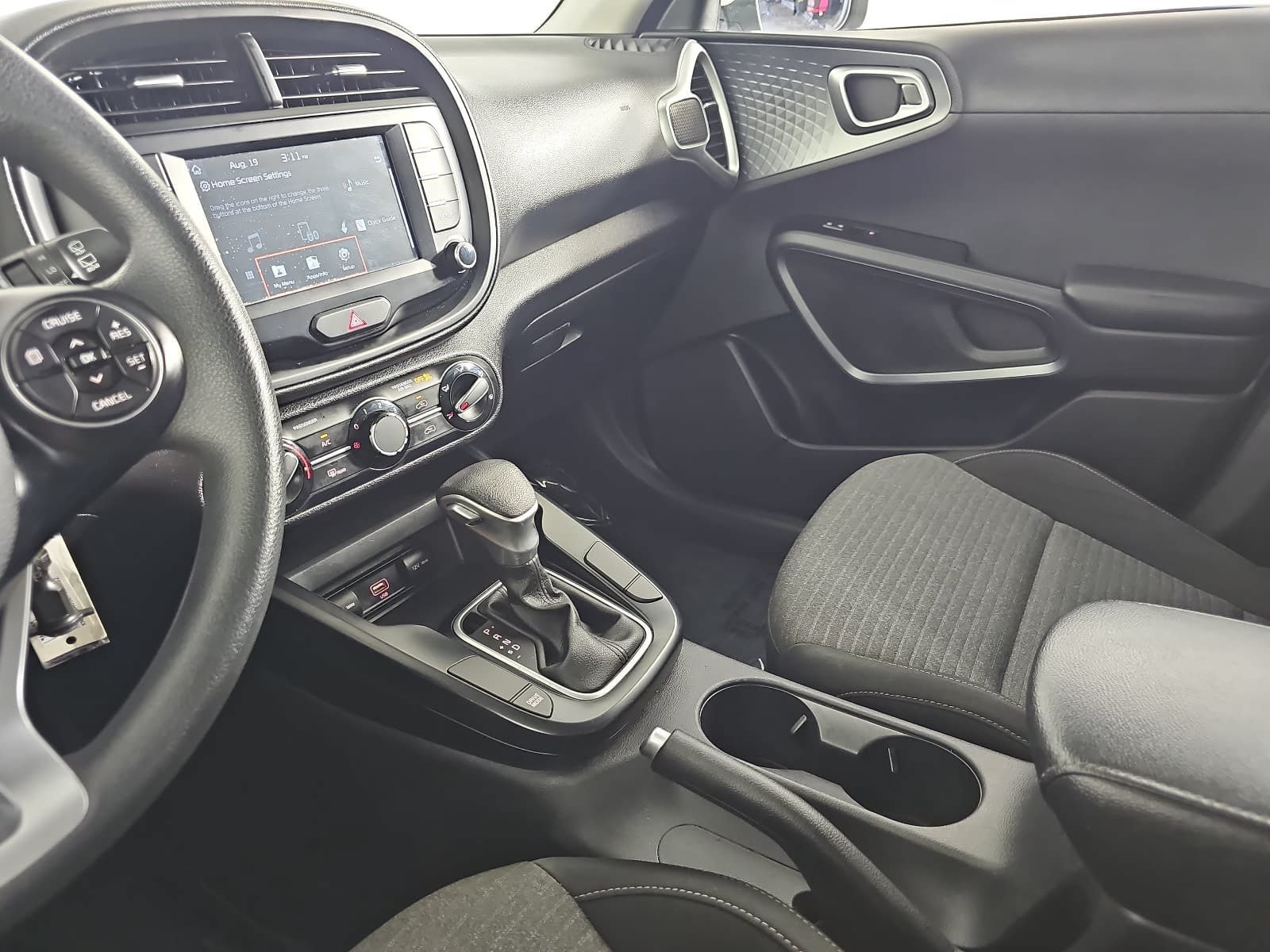 Used 2020 White Kia S image 22