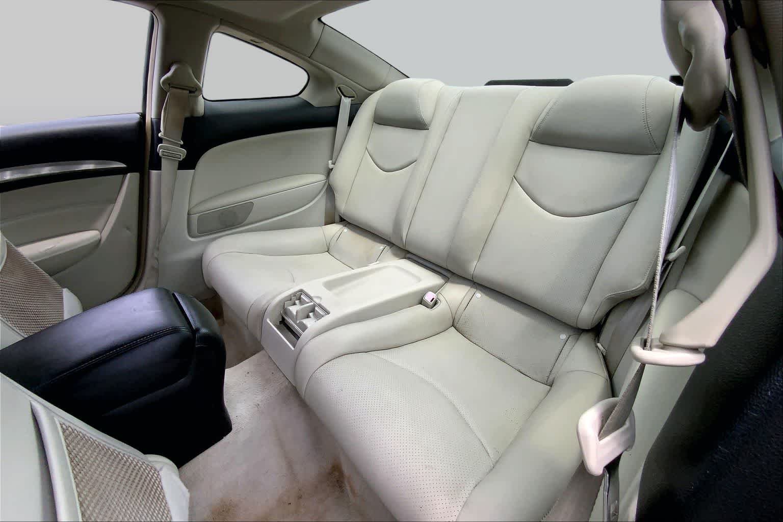 Used 2014 Liquid Platinum INFINITI  image 20