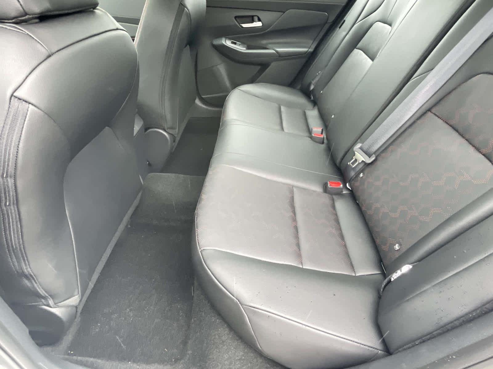 New 2027 Aspen White Tricoat/Super Black Nissan SR image 18