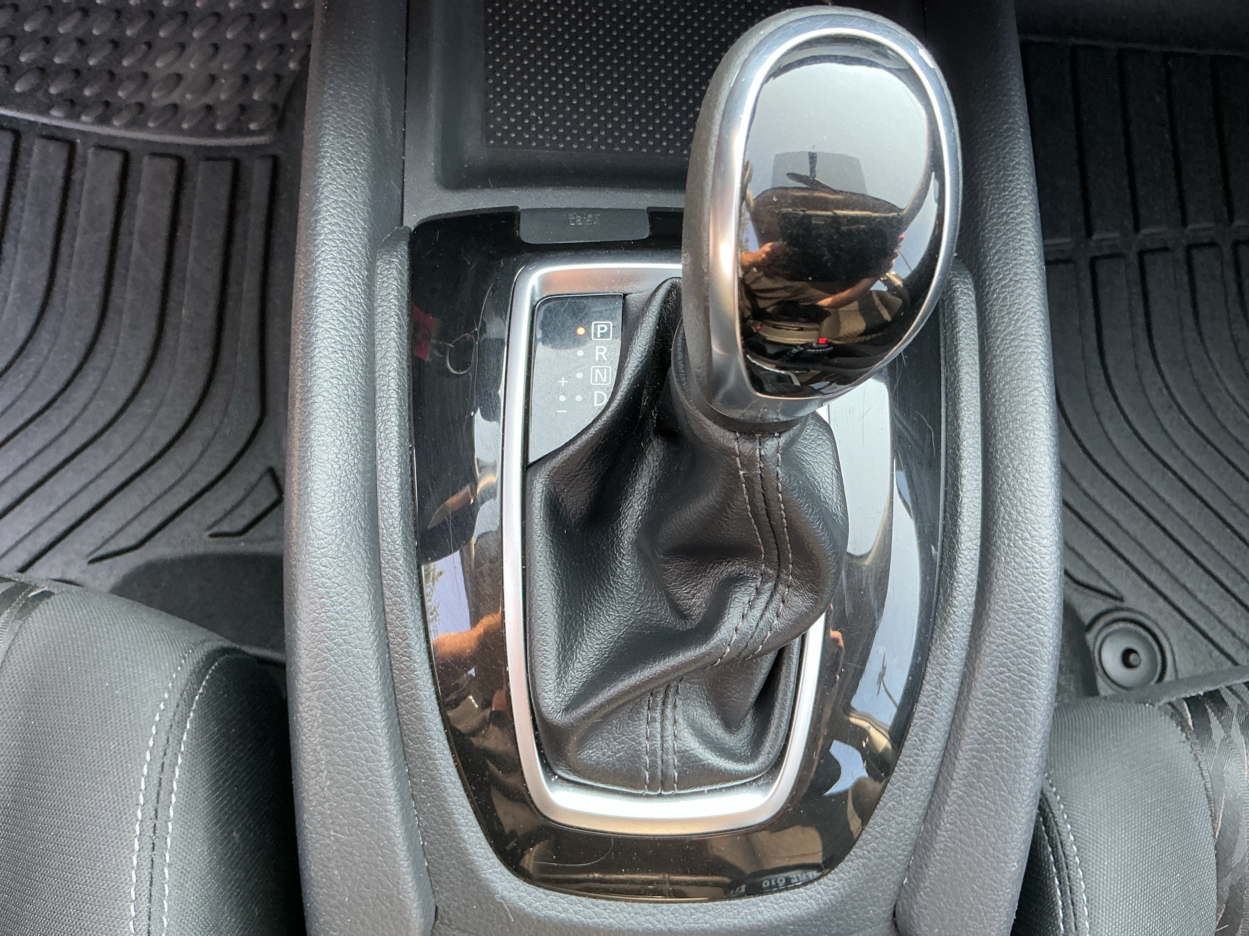 Used 2017 Magnetic Black Nissan S image 22
