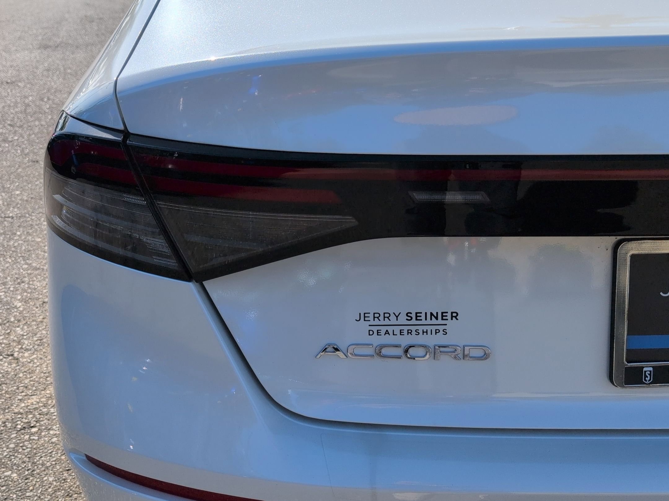 2025 Honda Accord LX - Photo 11