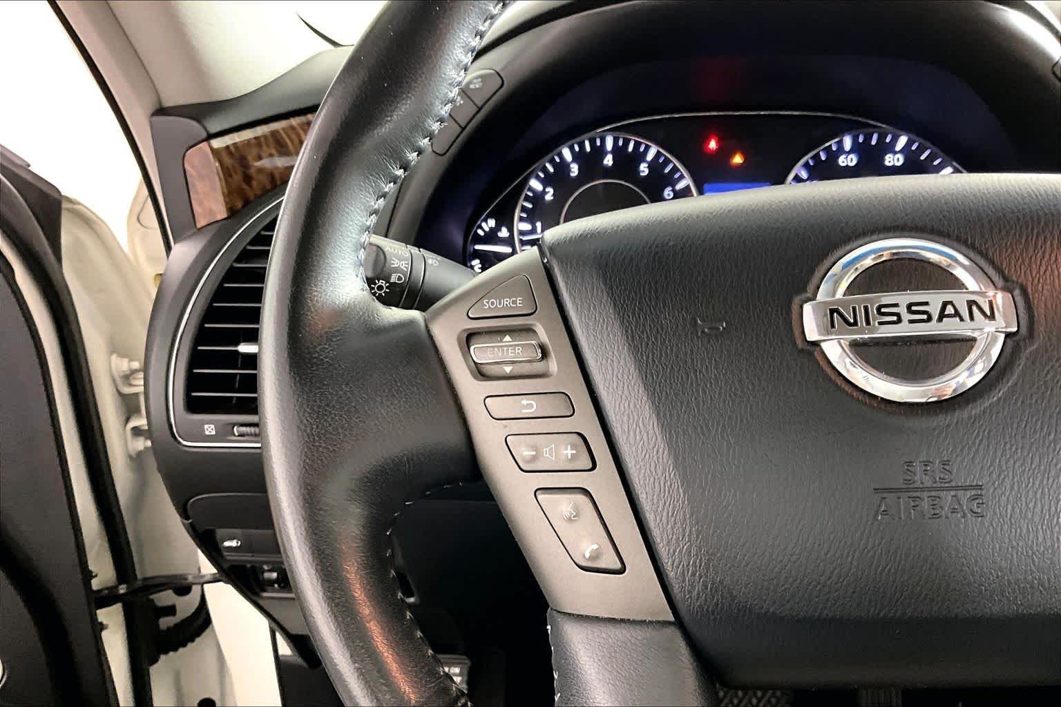 Used 2017 Pearl White Nissan Platinum image 23