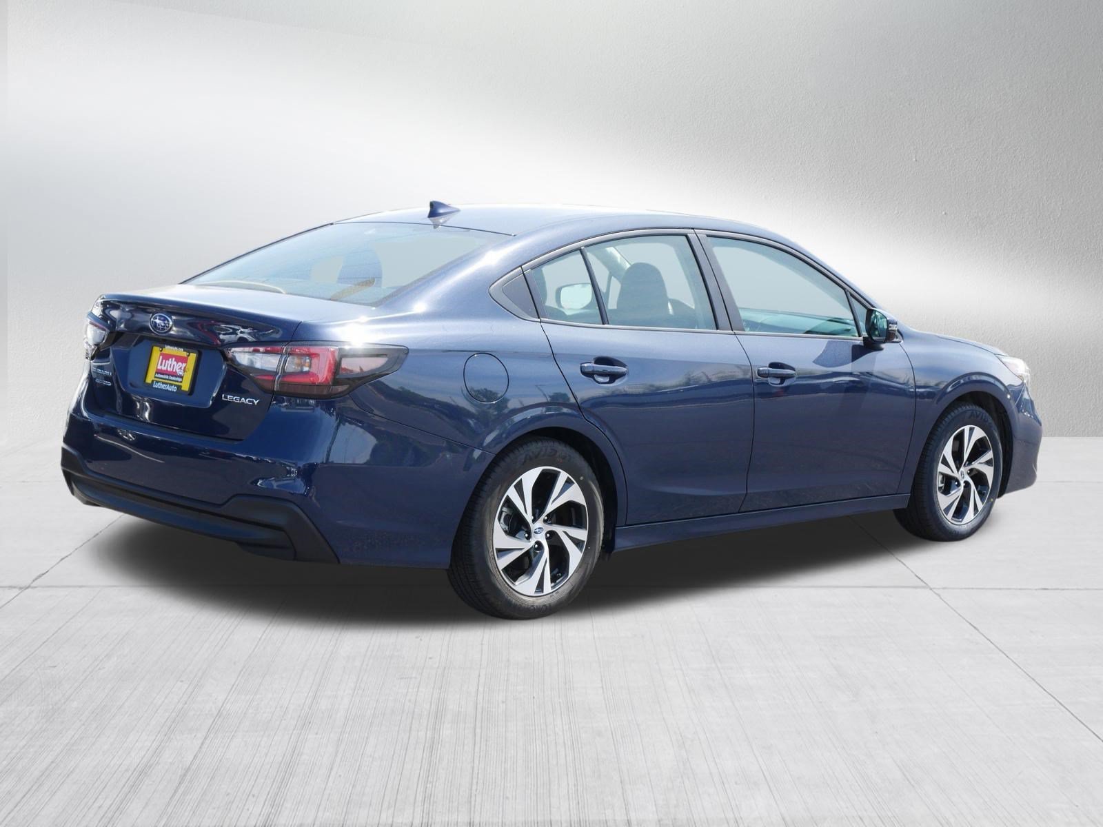 Used 2025 Cosmic Blue Pearl Subaru Premium image 7