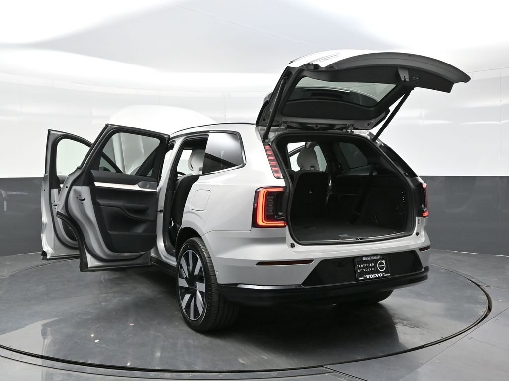 2025 Volvo EX90 Ultra - Photo 40