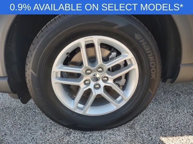 New 2026 Space White Metallic Ford Active image 25