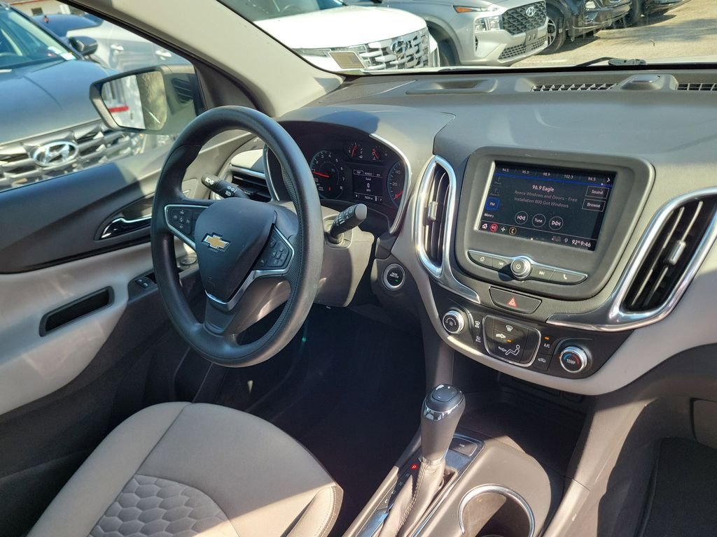 Used 2021 White Chevrolet LS image 8