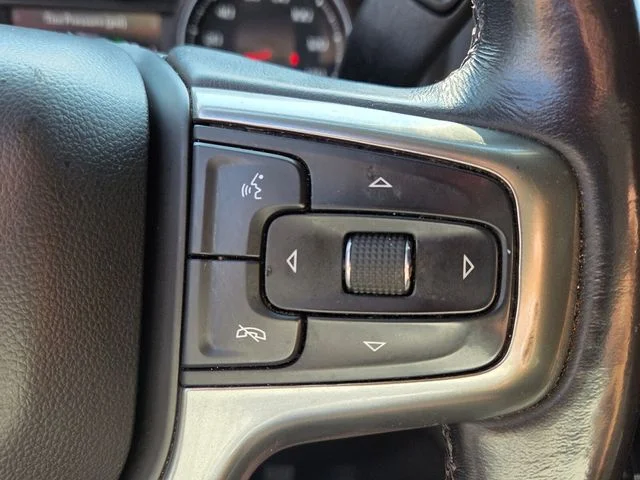 Used 2021 Red Chevrolet RST image 25